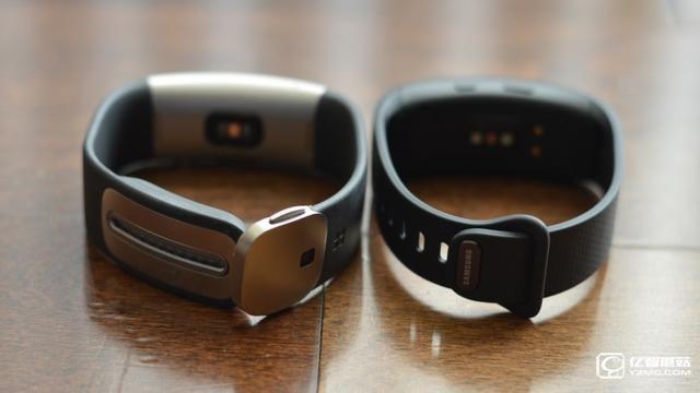 三星Gear Fit2手環、微軟Band 2手環對比評測