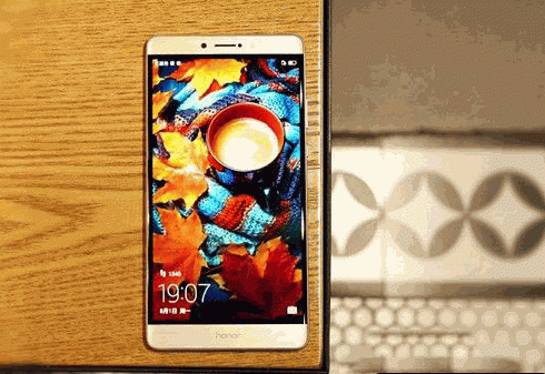 榮耀Note 8怎么裝卡？需要剪卡嗎？