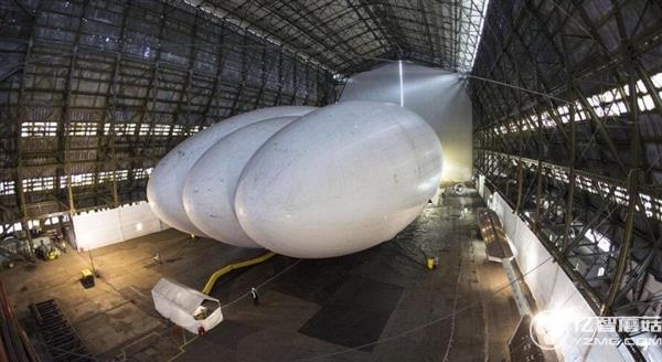 全球最大飛行器：“飛天屁股”首次出棚