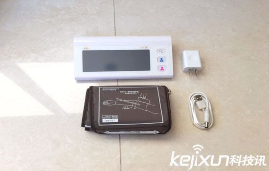 樂心i5s電子血壓儀評測：智能與現(xiàn)實結(jié)合 操作性方便的血壓儀