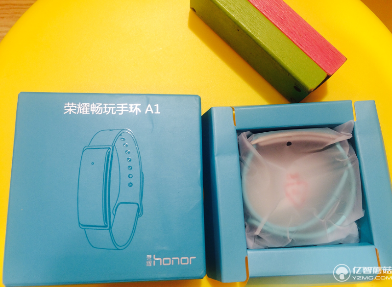 華為榮耀暢玩手環(huán)A1實(shí)物評(píng)測(cè)+高清圖賞 能夠紫外線監(jiān)測(cè)我會(huì)告訴你