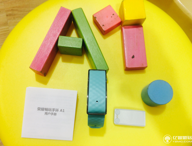 華為榮耀暢玩手環(huán)A1實(shí)物評測+高清圖賞 能夠紫外線監(jiān)測我會(huì)告訴你