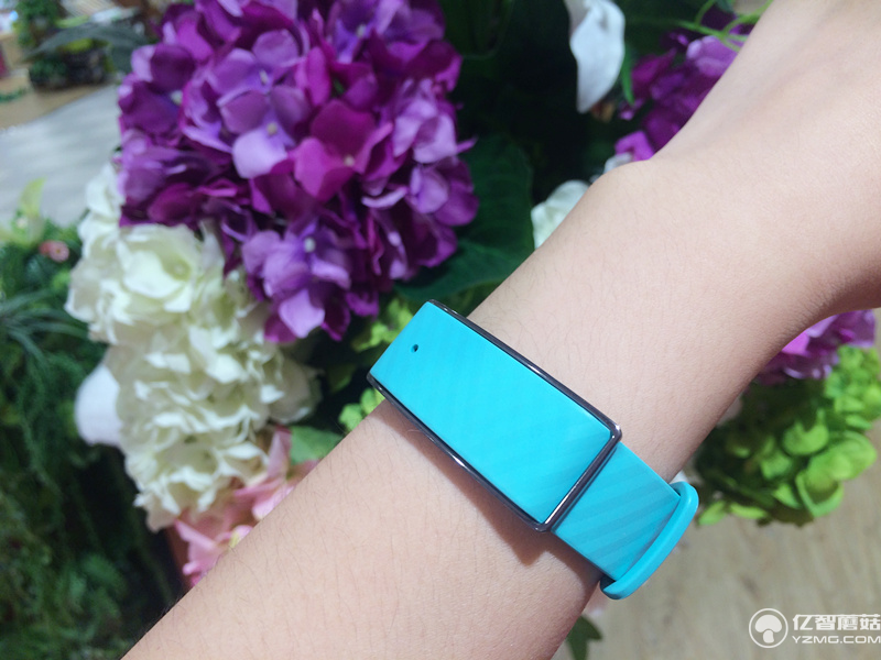 華為榮耀暢玩手環(huán)A1實(shí)物評測+高清圖賞 能夠紫外線監(jiān)測我會(huì)告訴你