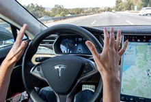 特斯拉中文網站刪除自動駕駛 自動駕駛安全嗎？