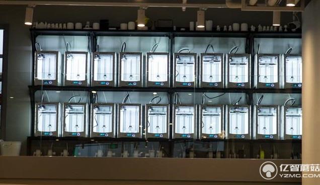 這難道就是傳說(shuō)中的智能咖啡店?哪哪都是自動(dòng)的