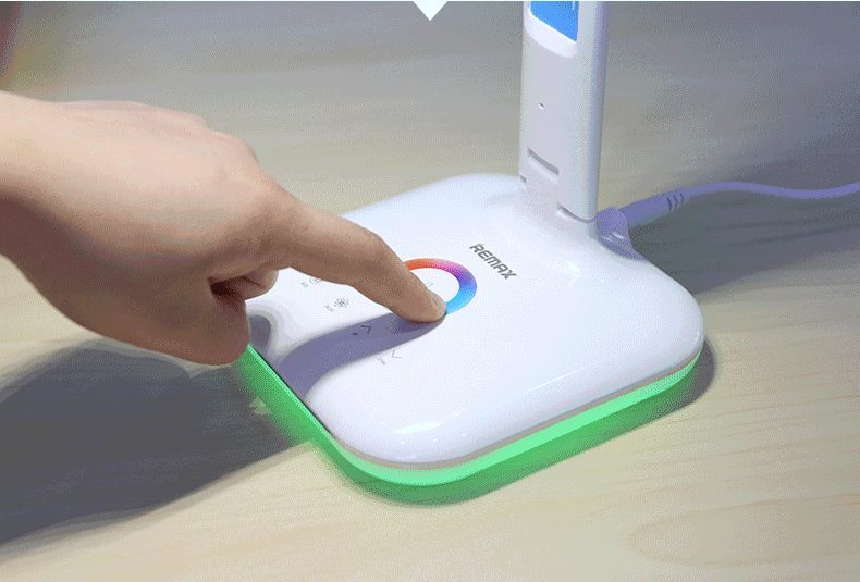 REMAX折疊護眼臺燈：路遙知馬力日久見燈芯