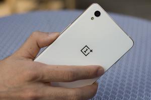 與主流廠商做法相悖 一加關(guān)閉線下旗艦店