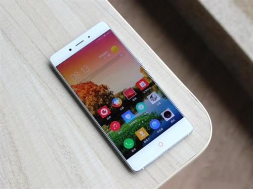 一手掌握你的美 高顏值小屏手機盤點