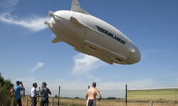 飛天屁股的“屁股”高高翹起：上演史上最慢墜機