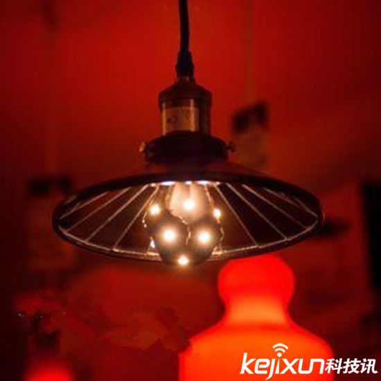 飛利浦運(yùn)動(dòng)傳感智能開(kāi)關(guān) 售價(jià)40美元