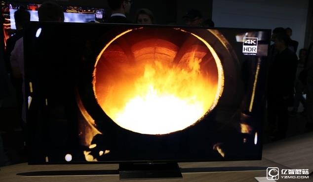 通過“動態(tài)背光系統(tǒng)大師版”提升的黑場能力和對比度