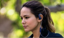 JBL新款藍牙運動耳機：充滿一次電可連續(xù)使用8小時