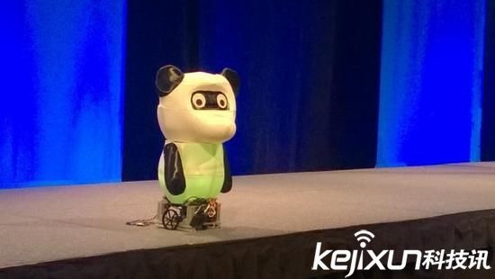 微軟發(fā)布<a href=/tags/26-0.html target=_blank class=infotextkey>win10</a>驅(qū)動機器人 小巧可愛模樣蠢萌