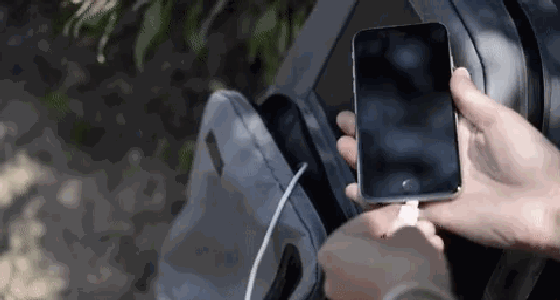 拒絕電量低 這個太陽能背包可隨時為設備充電