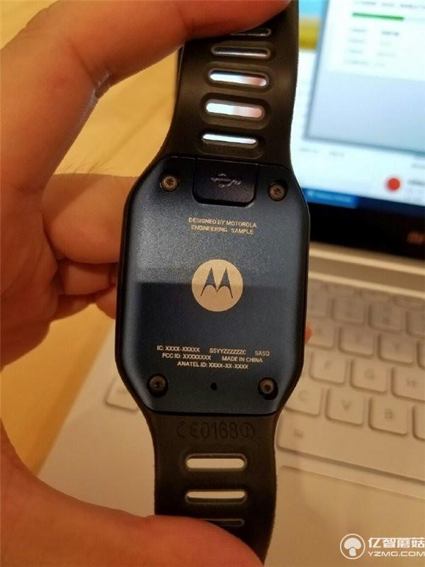 摩托手表原型曝光 Moto360差不點(diǎn)就是方形了