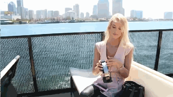 這款無線藍(lán)牙耳機(jī)同時還降噪 售價只要149刀