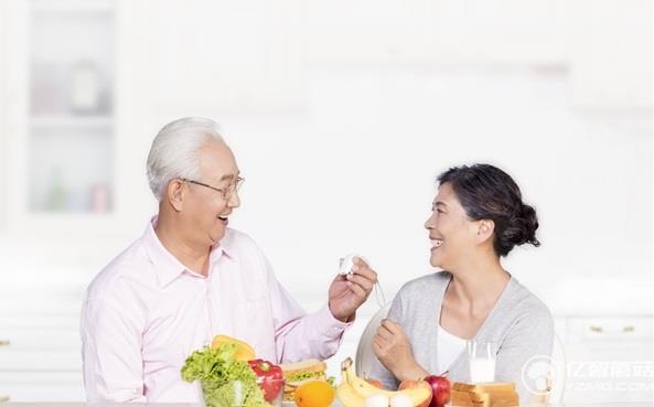 169元 小米定位電話開賣！防走丟 防遺落