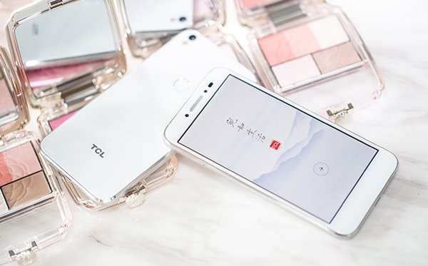 TCL 520正式發(fā)布 售價(jià)1290元