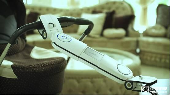 初為父母？看見這款嬰兒車搖臂肯定能感動哭