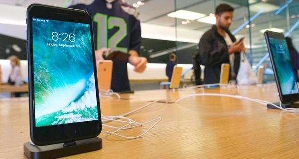 iPhone銷量今年繼續下滑 明年企穩回升