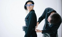 模特走T臺壓力有多大？這套穿戴設(shè)備告訴你答案