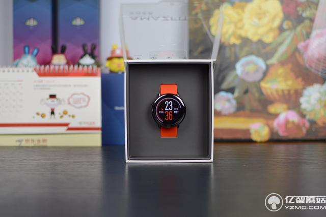 華米AMAZFIT運動手表評測：小米手環2之后又一爆品？