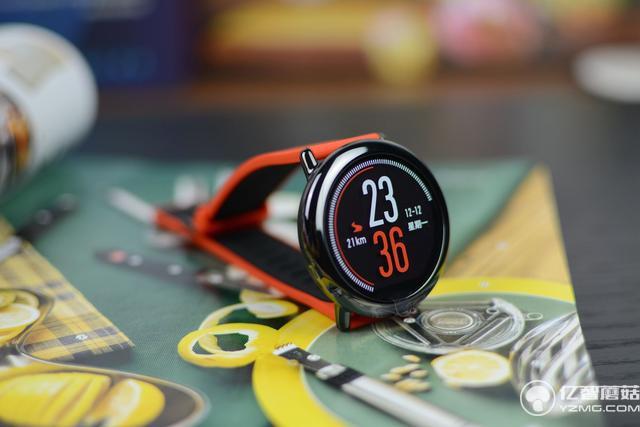 華米AMAZFIT運動手表評測：小米手環2之后又一爆品？