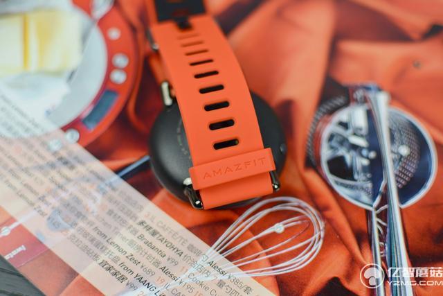華米AMAZFIT運動手表評測：小米手環2之后又一爆品？