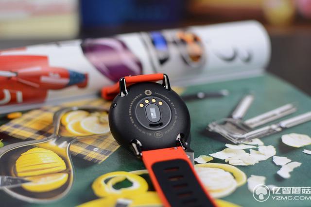 華米AMAZFIT運動手表評測：小米手環2之后又一爆品？