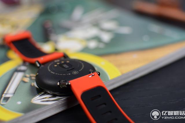 華米AMAZFIT運動手表評測：小米手環2之后又一爆品？