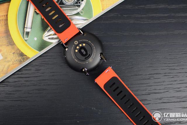 華米AMAZFIT運動手表評測：小米手環2之后又一爆品？