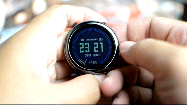 華米AMAZFIT運動手表評測：小米手環2之后又一爆品？