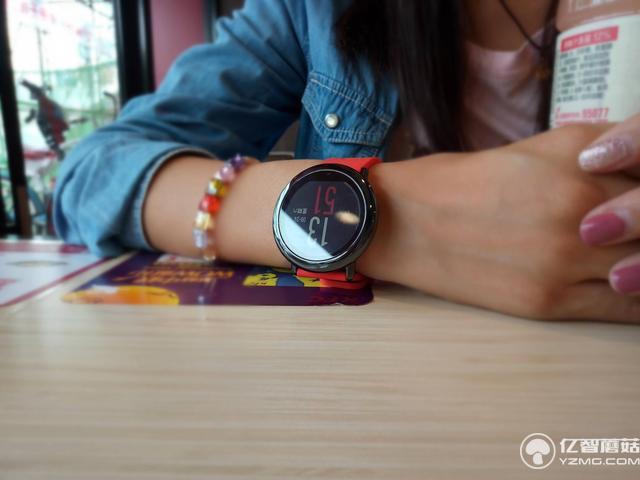 華米AMAZFIT運動手表評測：小米手環2之后又一爆品？