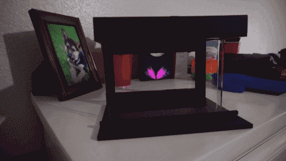 想要手機(jī)變成全息投影儀? 看看這款智能工具