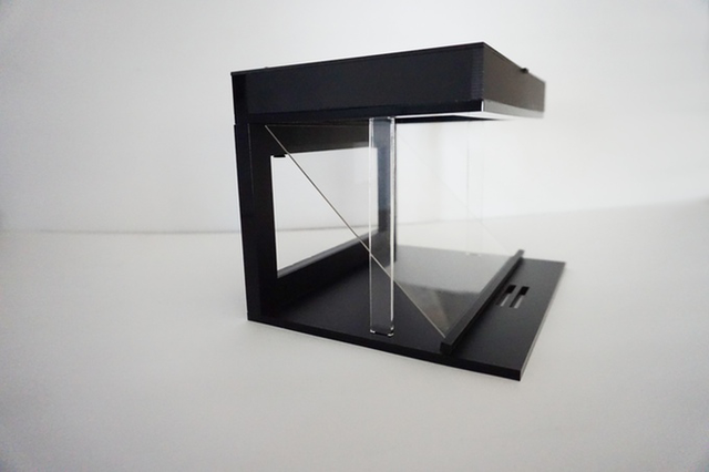 想要手機(jī)變成全息投影儀? 看看這款智能工具