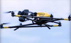 英特爾推首款無人機Falcon 8+：遙控配Win10平板