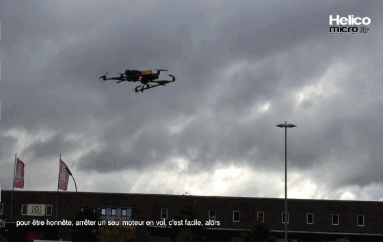 這是英特爾推出的商用無(wú)人機(jī) 能穩(wěn)放一臺(tái)單反