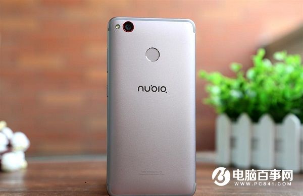 簡約弧形天線設(shè)計 nubia Z11 miniS圖賞