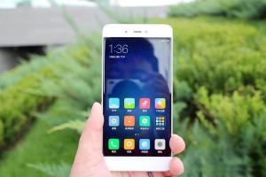 紅米Pro直降400元 小米手機成新跳水冠軍