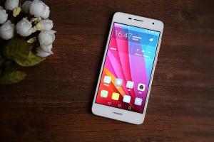 華為暢享6正式發(fā)布 售價(jià)1299元