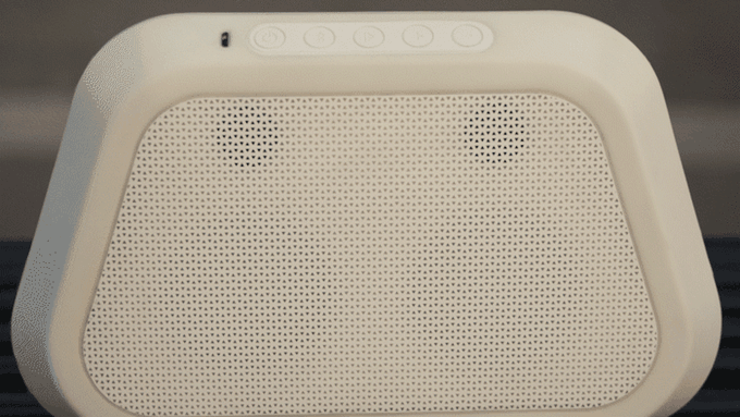 這個裝置只需要三步 就能把無線耳機變音箱