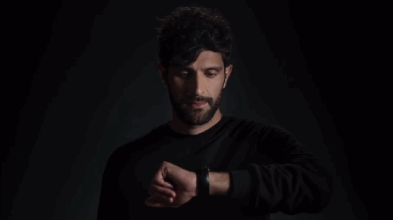 這款表帶能給蘋果手表加倆攝像頭 還附帶8G內存