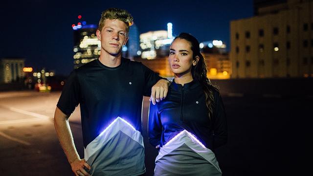 如何安全的夜跑 老司機(jī)送你一件帶LED燈的T恤