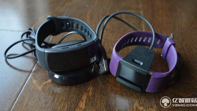 Gear Fit 2對(duì)比Fitbit Charge 2 誰更好用?