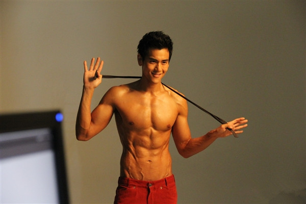 vivo X9代言人是誰？vivo X9代言人有44寸胸肌