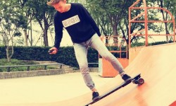 Buffalo電動(dòng)滑板居然是竹子做的  最高時(shí)速38公里