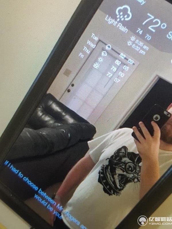 能當(dāng)鏡子能裝應(yīng)用 這款廣告牌了不得