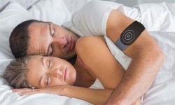 Anti Snore能幫我們停下打鼾   這個可穿戴設備可以試一下