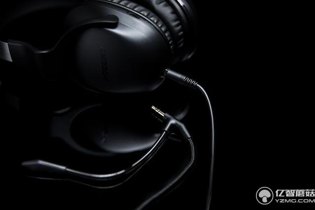 多線作戰玩家首選 Roccat超輕耳機配雙麥克風