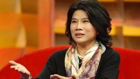 董明珠造車夢破碎 哽咽回應(yīng)壓力:沒人雪中送炭